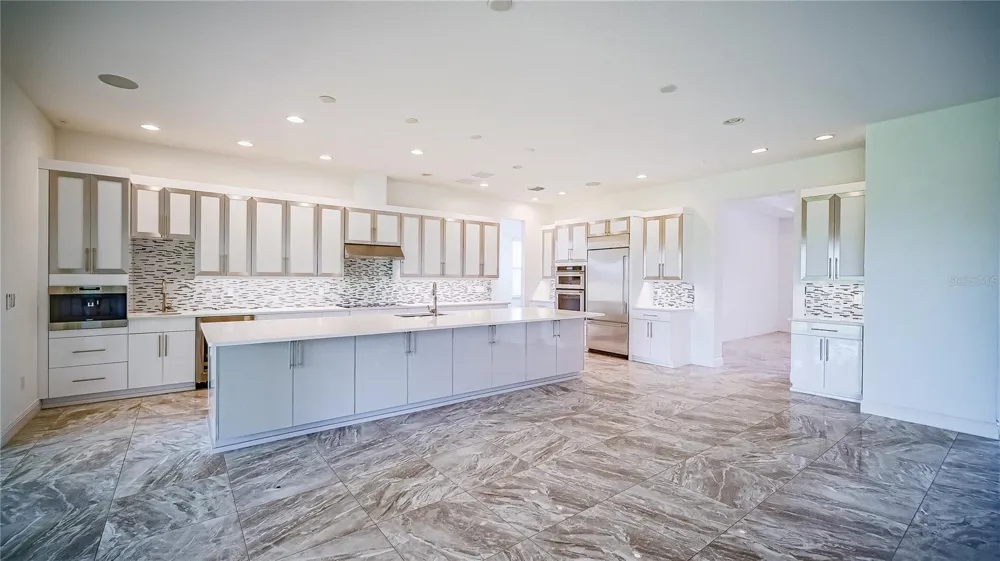 11032 MOBBERLEY CIRCLE Orlando, FL 32832