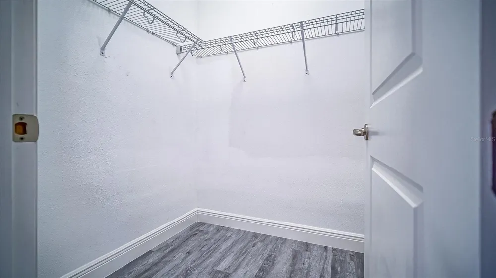11032 MOBBERLEY CIRCLE Orlando, FL 32832