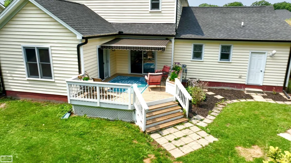 212 Victoria Court St Clair City, MI 48079