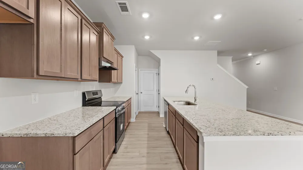 513 Hayes LN Canton, GA 30115