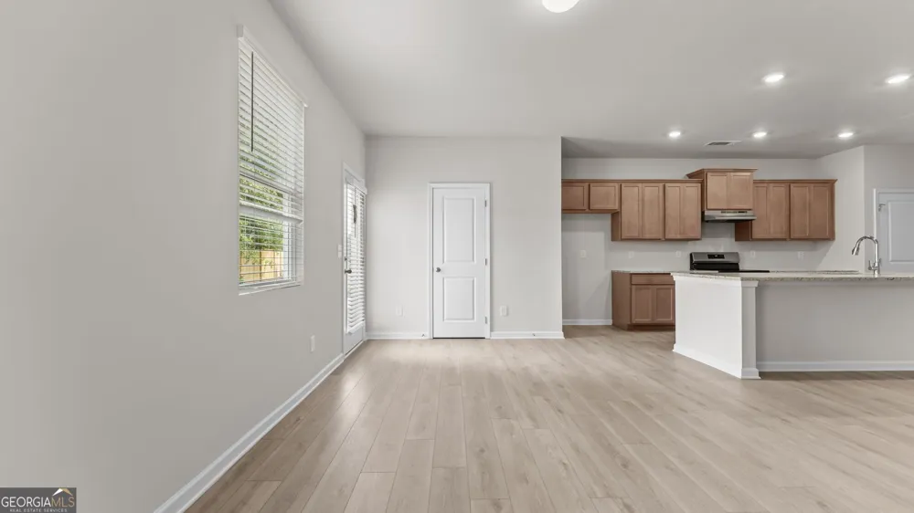 513 Hayes LN Canton, GA 30115