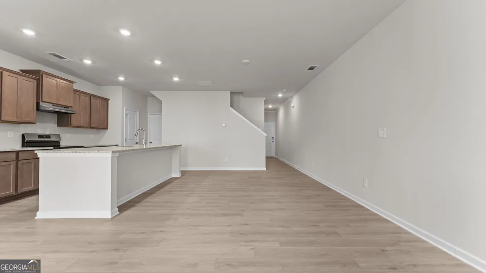 513 Hayes LN Canton, GA 30115