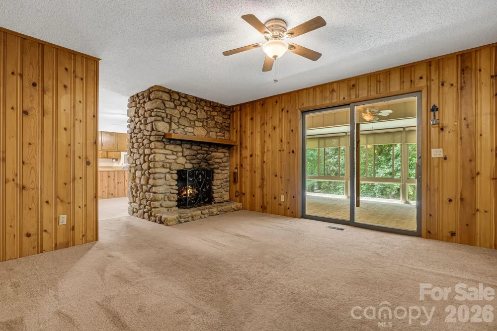 11 E Ridgeway Drive Weaverville, NC 28787