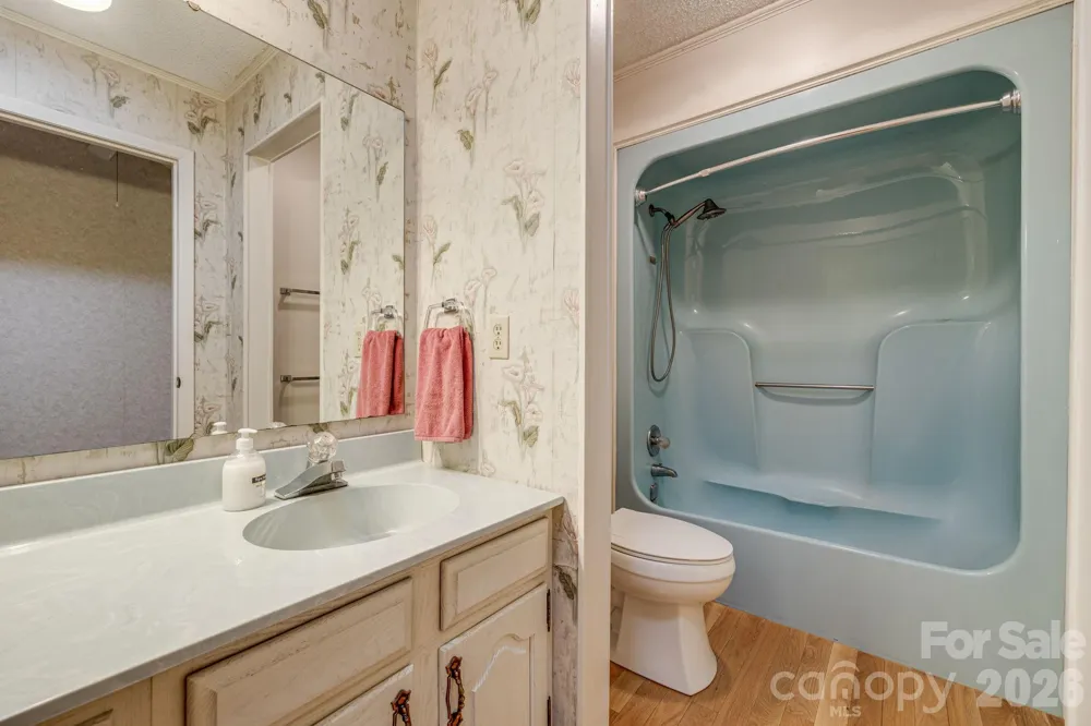11 E Ridgeway Drive Weaverville, NC 28787