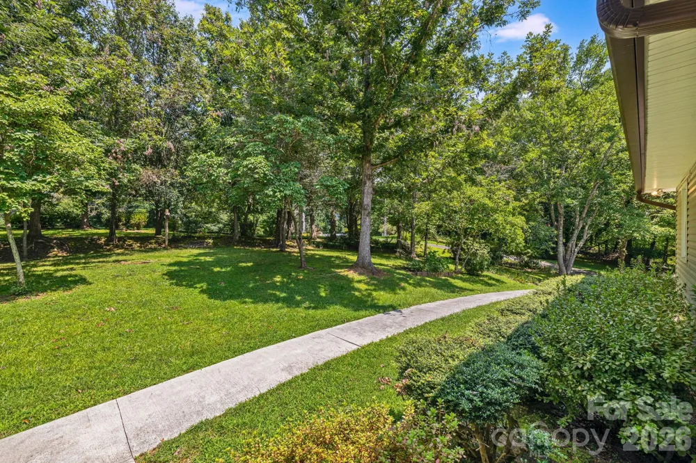 11 E Ridgeway Drive Weaverville, NC 28787