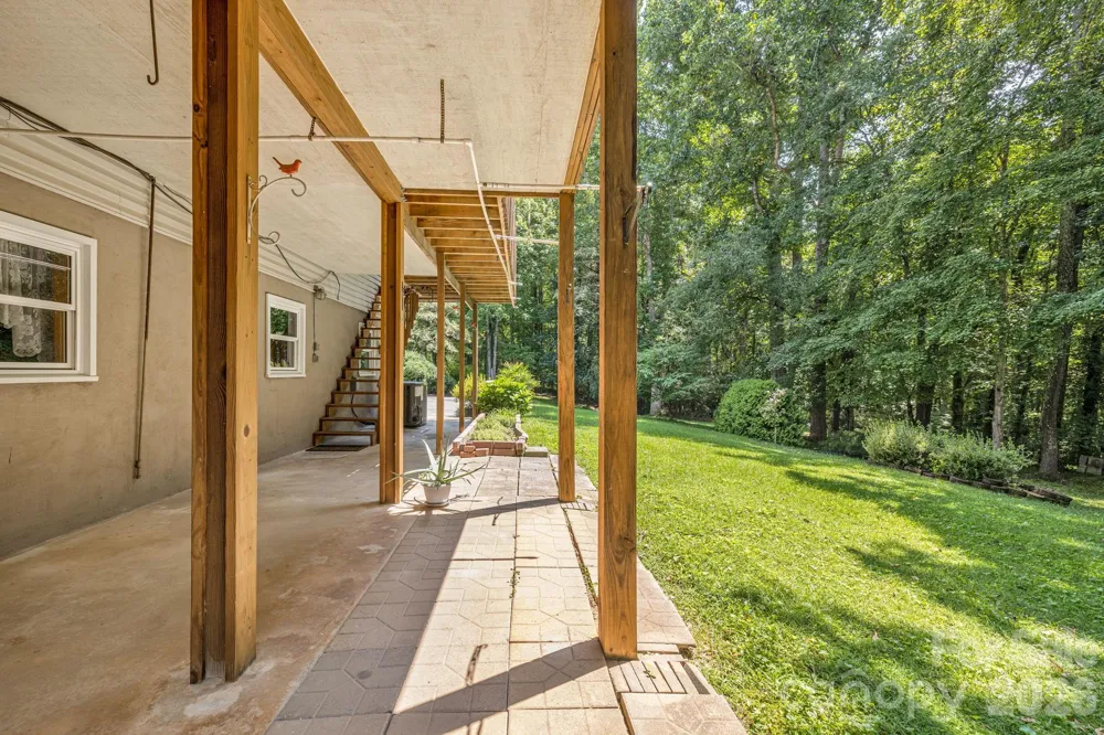 11 E Ridgeway Drive Weaverville, NC 28787