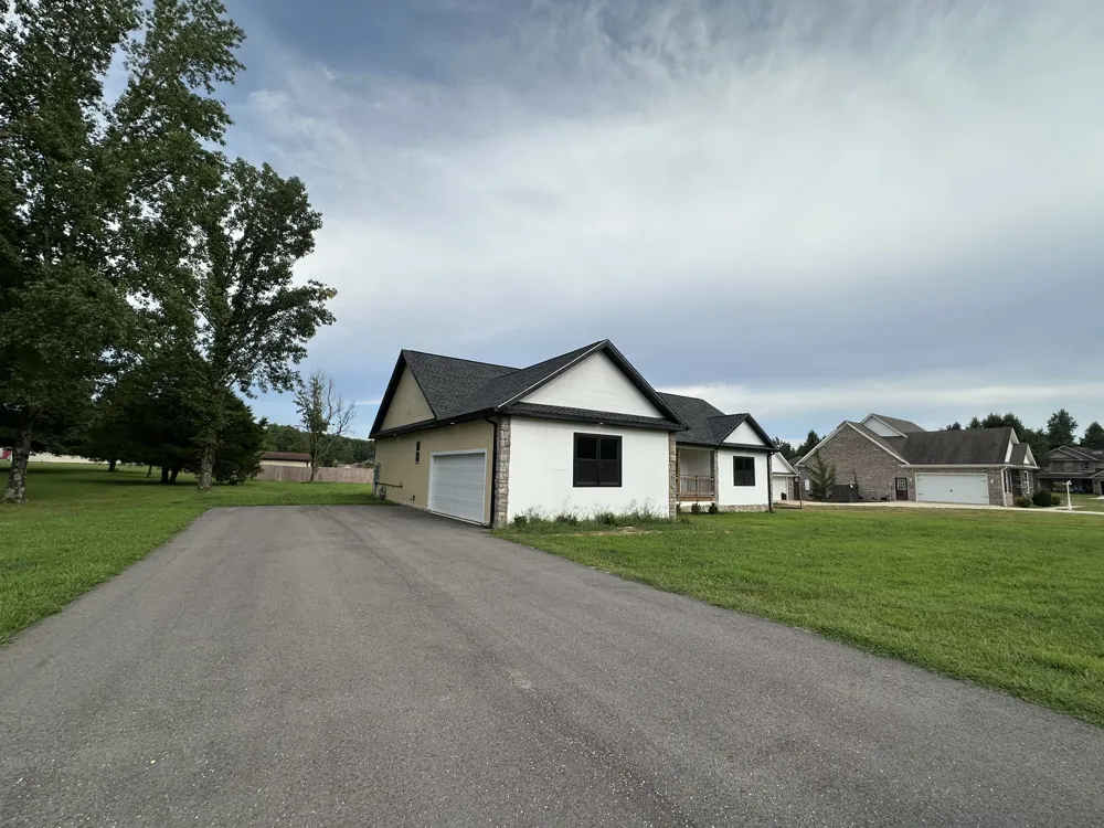 50 Sonoma Dr Fayetteville, TN 37334