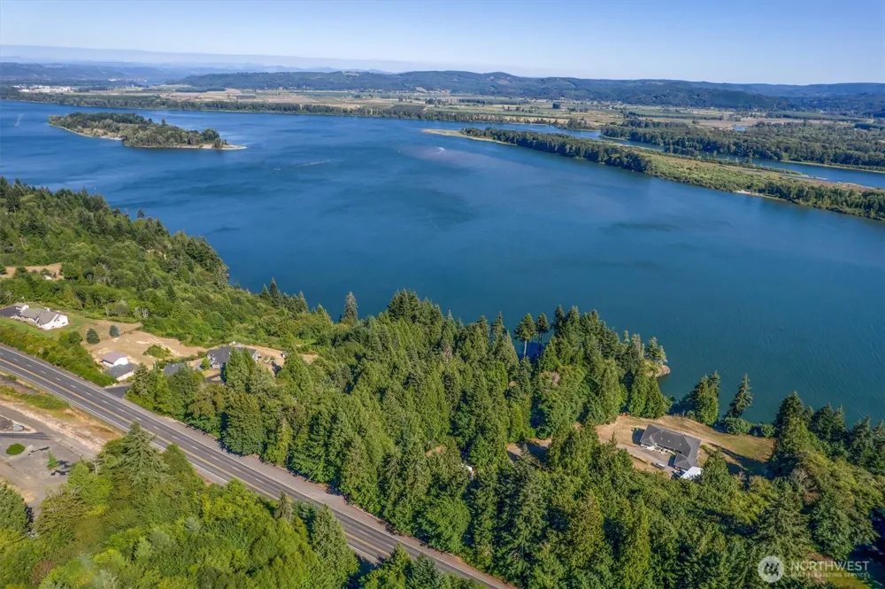 1650 E State Route 4 Cathlamet, WA 98612