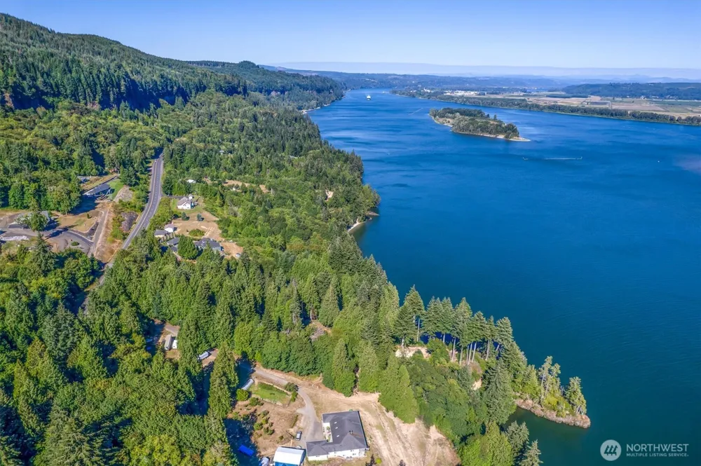 1650 E State Route 4 Cathlamet, WA 98612