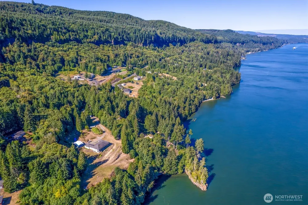 1650 E State Route 4 Cathlamet, WA 98612