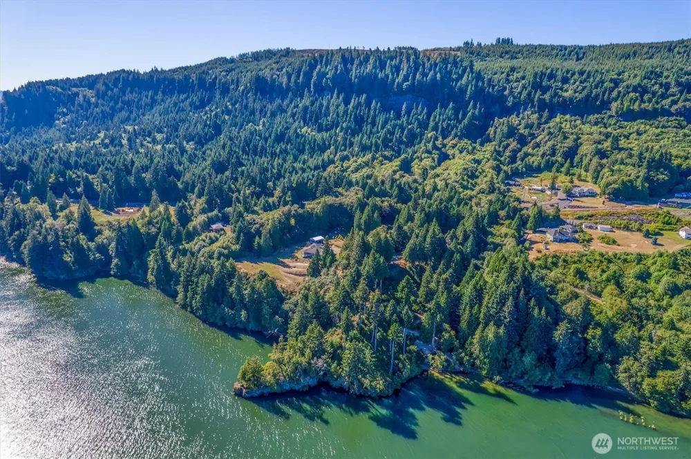 1650 E State Route 4 Cathlamet, WA 98612