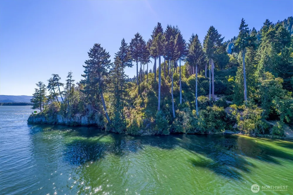 1650 E State Route 4 Cathlamet, WA 98612