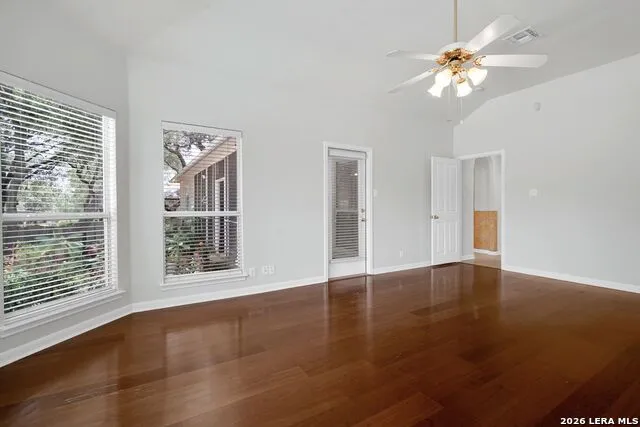 9631 Maytum Cir Helotes, TX 78023