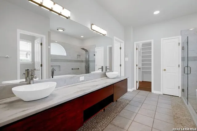 9631 Maytum Cir Helotes, TX 78023
