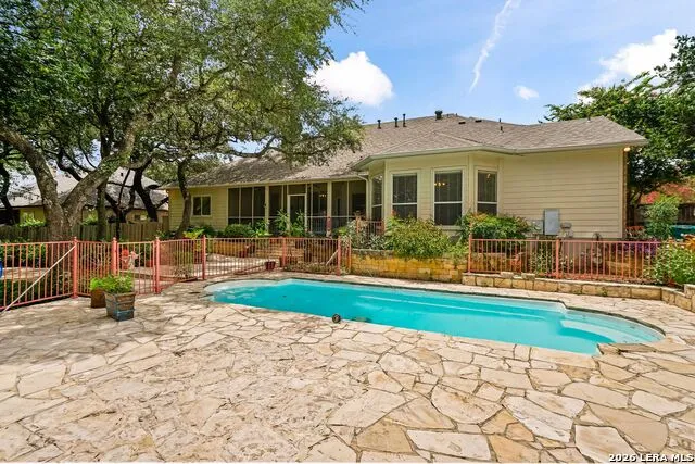 9631 Maytum Cir Helotes, TX 78023