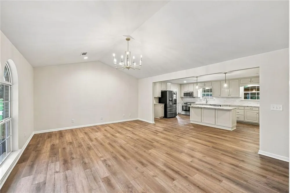 5573 Clarks Bridge Road Clermont, GA 30527