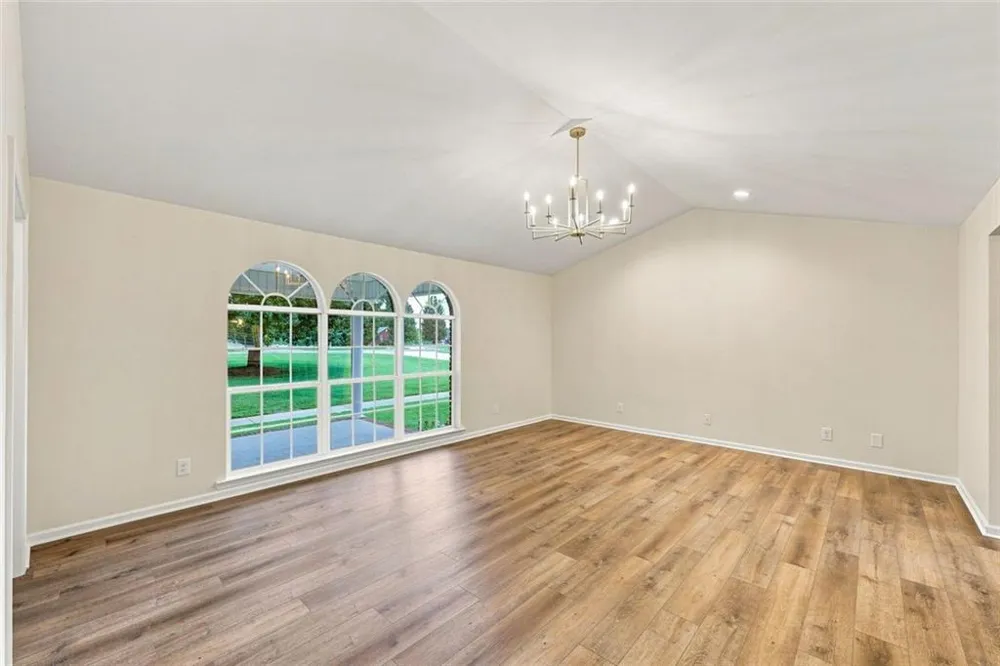 5573 Clarks Bridge Road Clermont, GA 30527