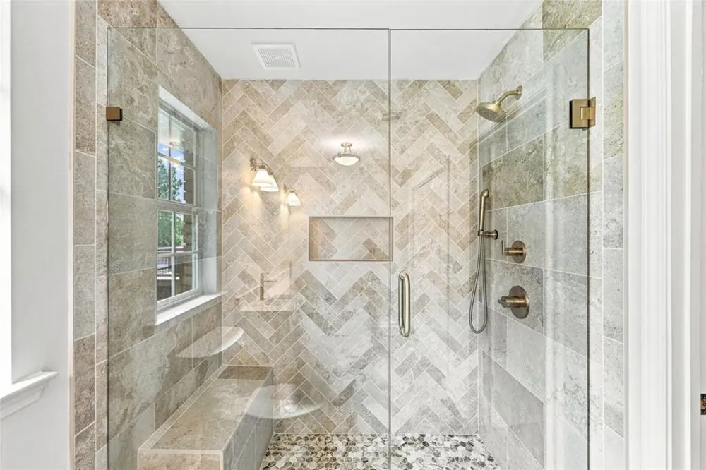 5573 Clarks Bridge Road Clermont, GA 30527