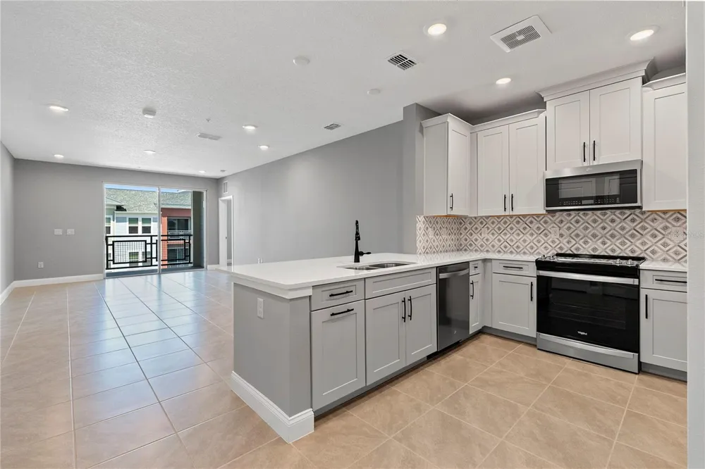 7557 LAUREATE BOULEVARD #6401 Orlando, FL 32827