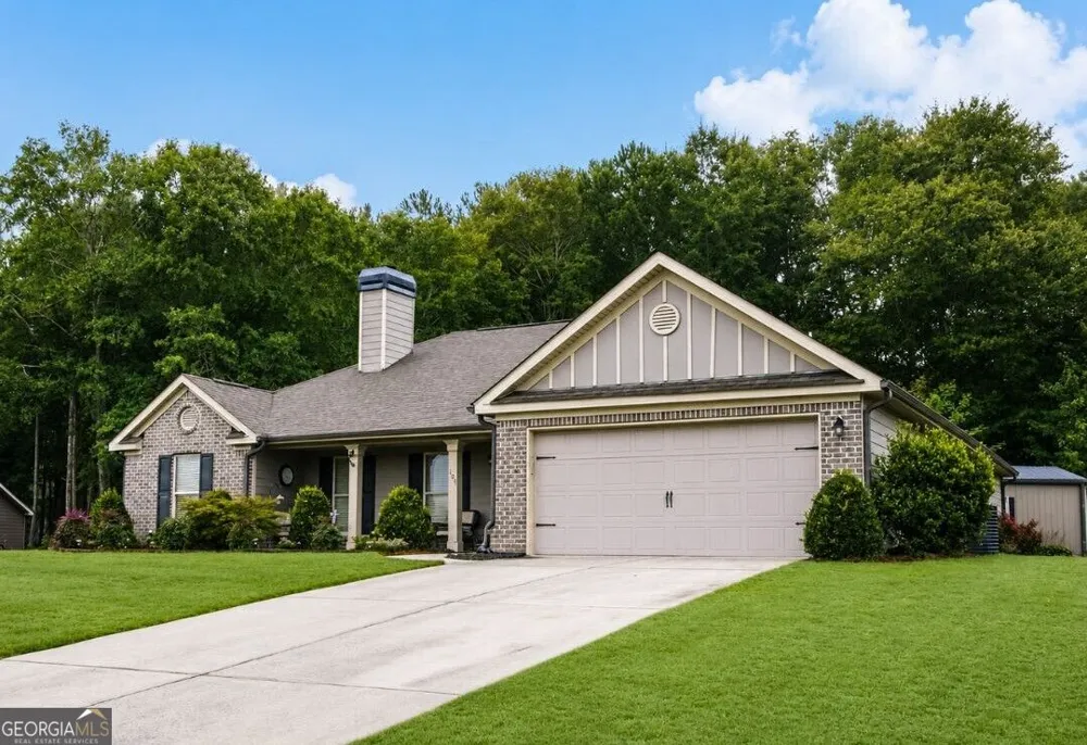 107 Cooper CT Statham, GA 30666