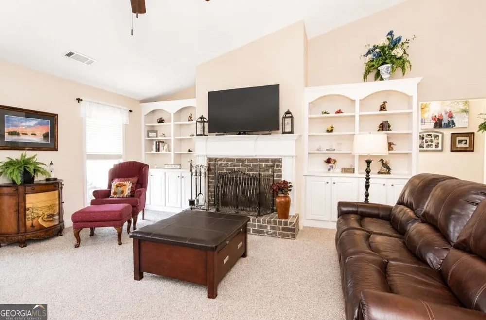 107 Cooper CT Statham, GA 30666