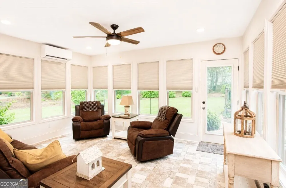 107 Cooper CT Statham, GA 30666