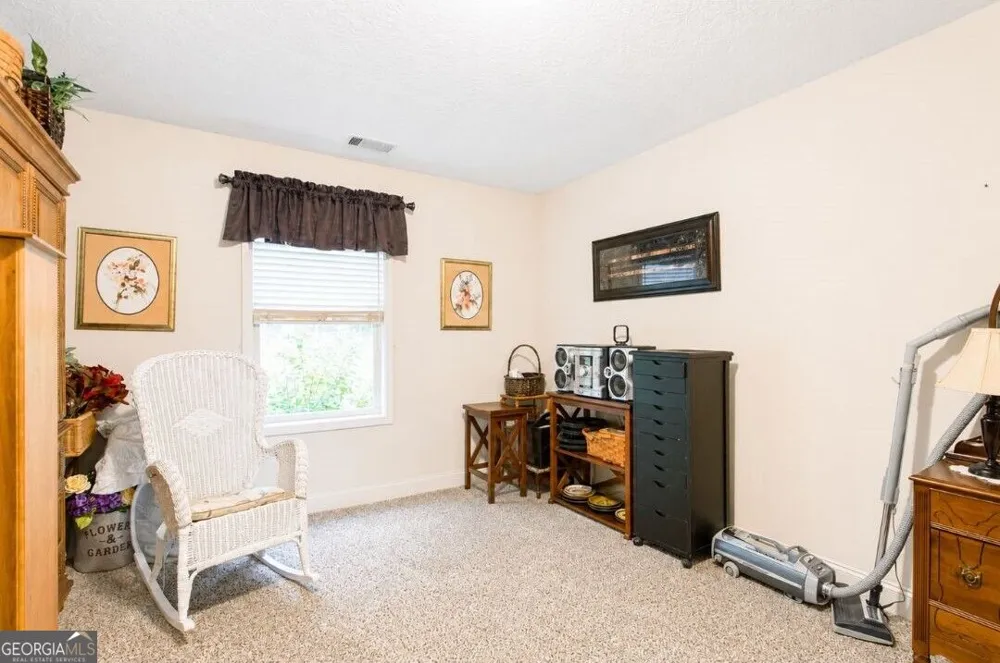 107 Cooper CT Statham, GA 30666