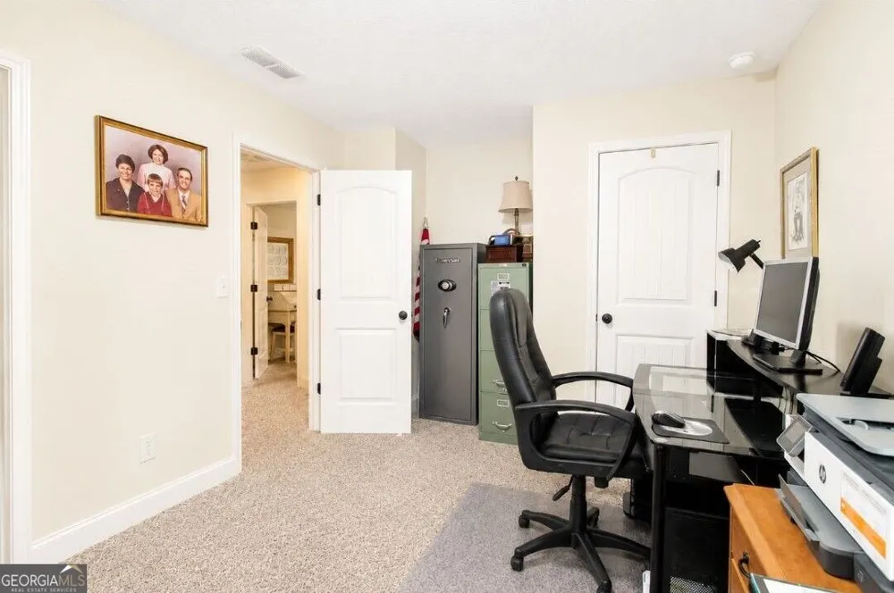107 Cooper CT Statham, GA 30666