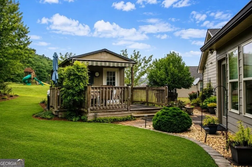 107 Cooper CT Statham, GA 30666
