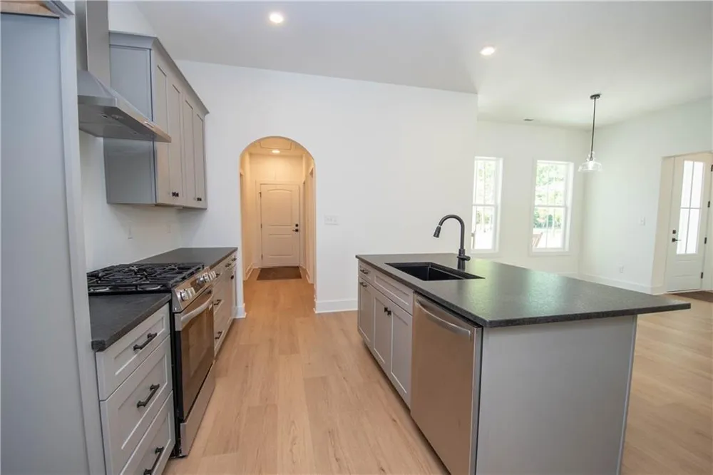 680 Ponderosa Fayetteville, GA 30214