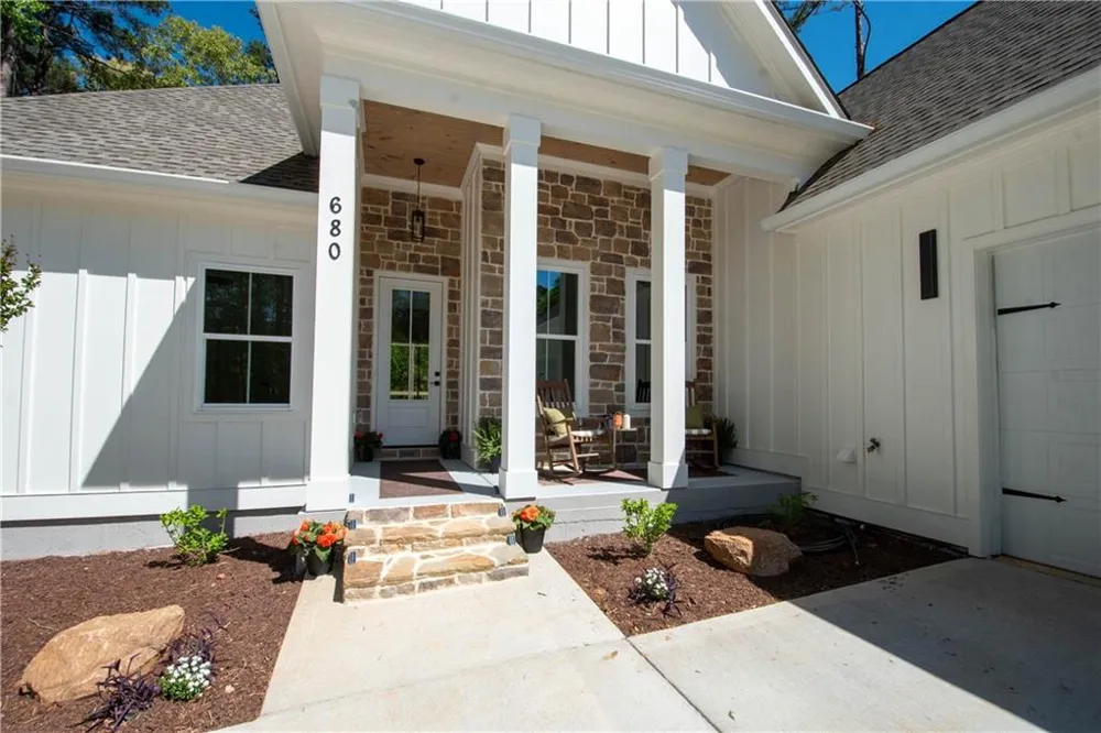 680 Ponderosa Fayetteville, GA 30214