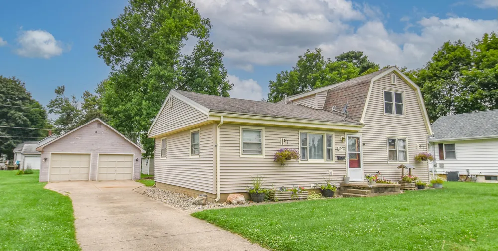 614 Jean Street Sturgis, MI 49091