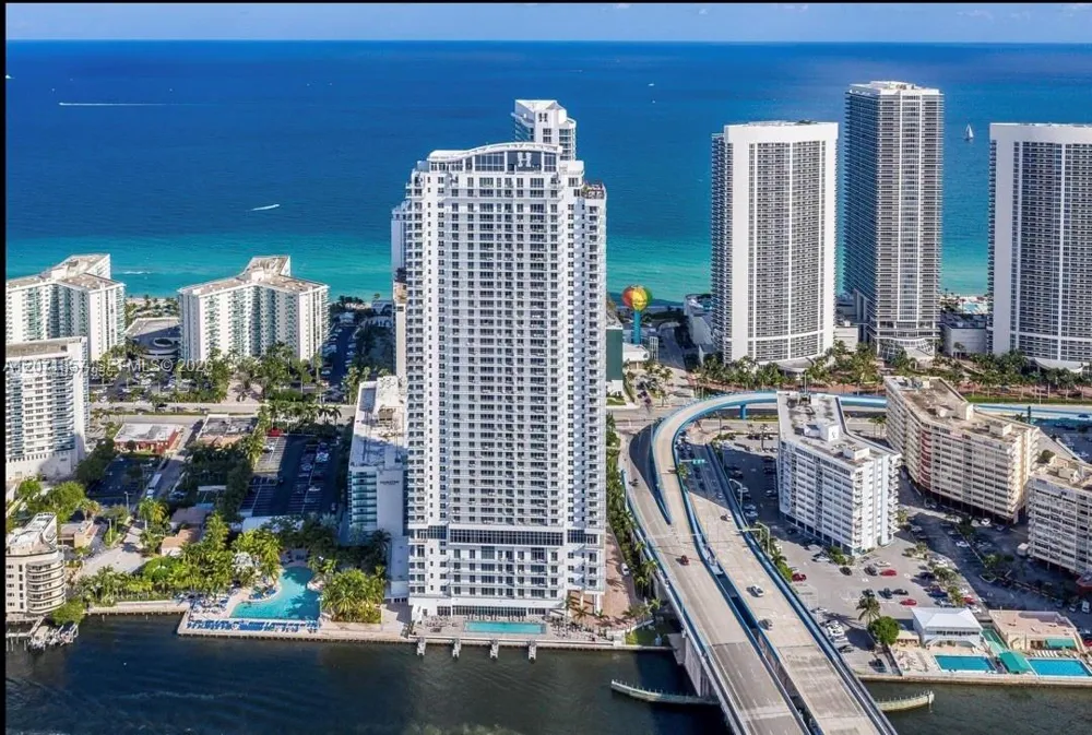 4010 S Ocean Dr #R2007 Hollywood, FL 33019
