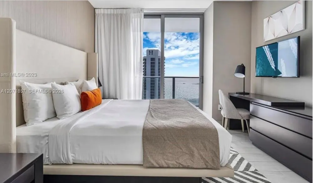 4010 S Ocean Dr #R2007 Hollywood, FL 33019