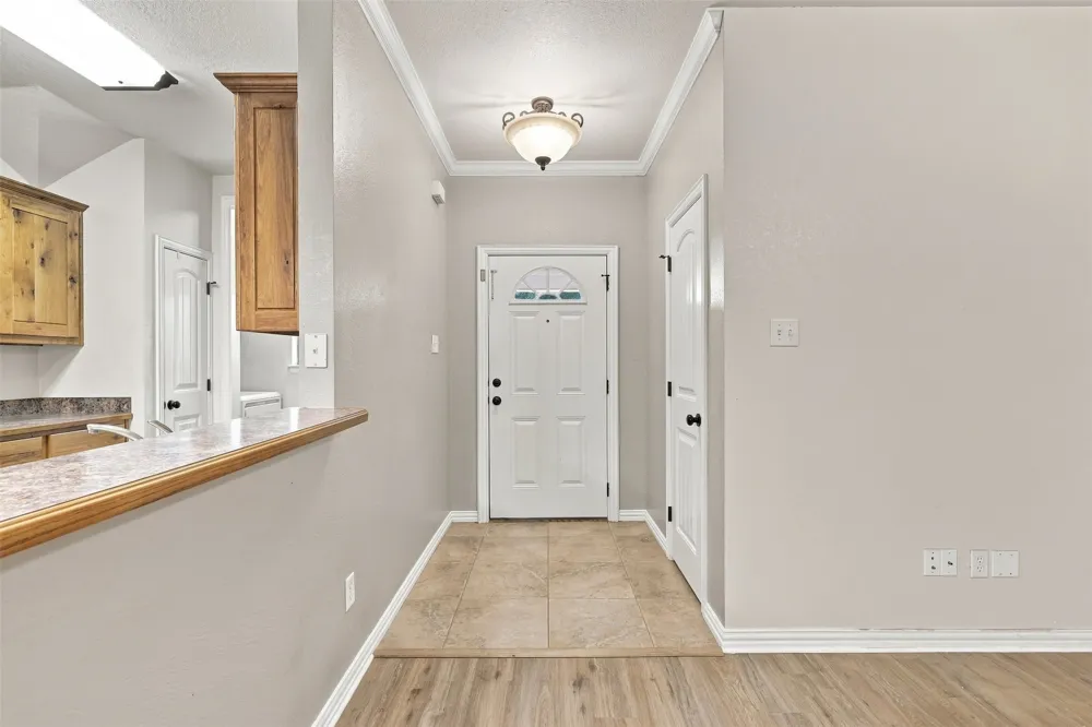 607 E Water Street Weatherford, TX 76086