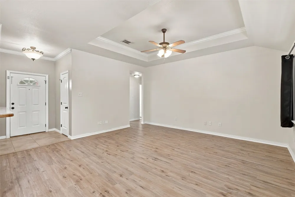 607 E Water Street Weatherford, TX 76086