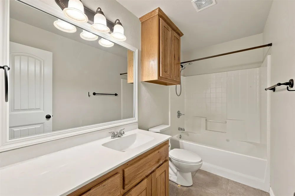 607 E Water Street Weatherford, TX 76086