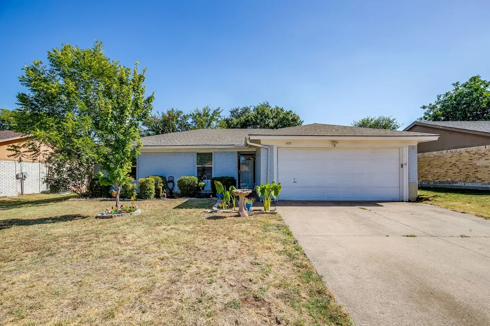 1105 Patrick Street Crowley, TX 76036