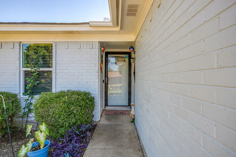 1105 Patrick Street Crowley, TX 76036