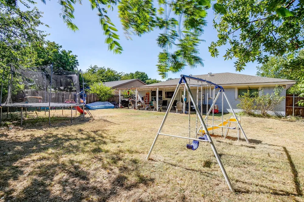 1105 Patrick Street Crowley, TX 76036