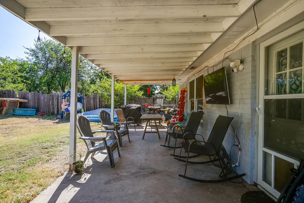 1105 Patrick Street Crowley, TX 76036