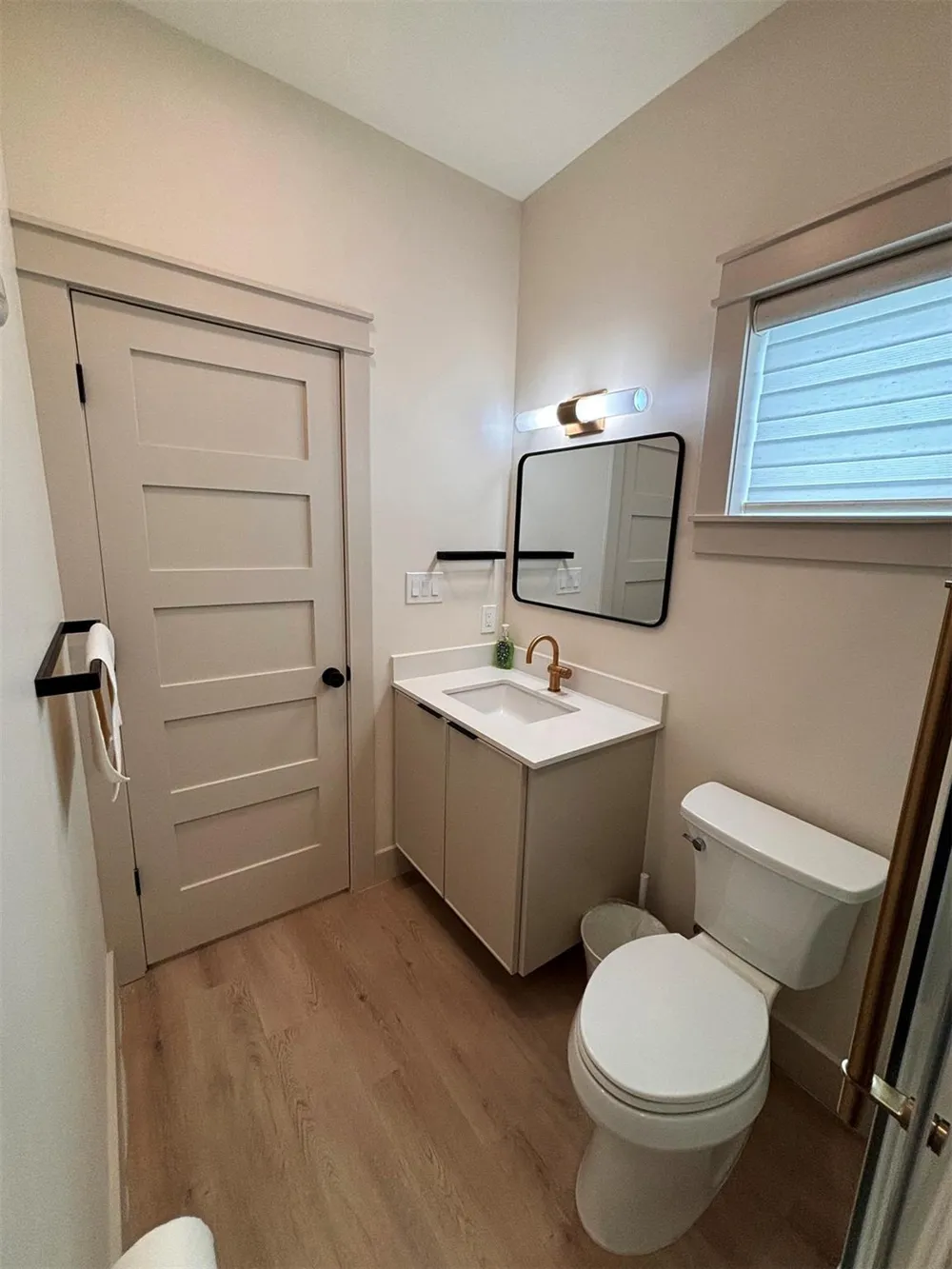 1998 Royalville Court Crystal Beach, TX 77650