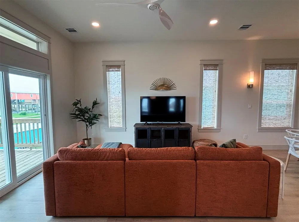 1998 Royalville Court Crystal Beach, TX 77650
