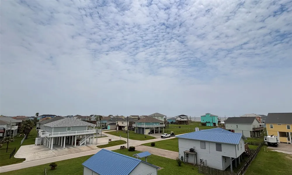 1998 Royalville Court Crystal Beach, TX 77650