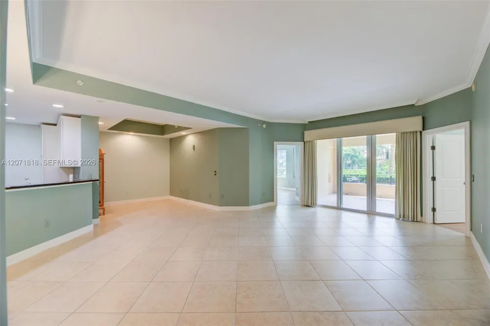 16135 Emerald Estates Dr #165 Weston, FL 33331