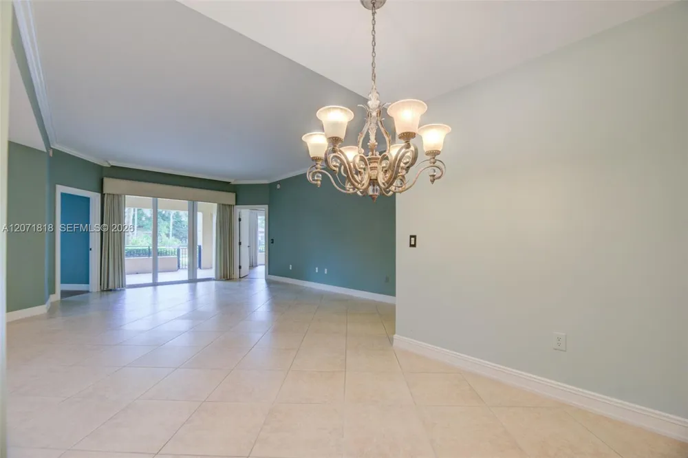 16135 Emerald Estates Dr #165 Weston, FL 33331