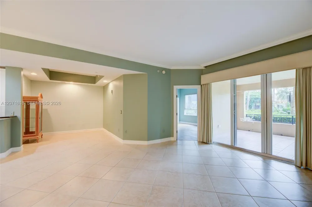 16135 Emerald Estates Dr #165 Weston, FL 33331