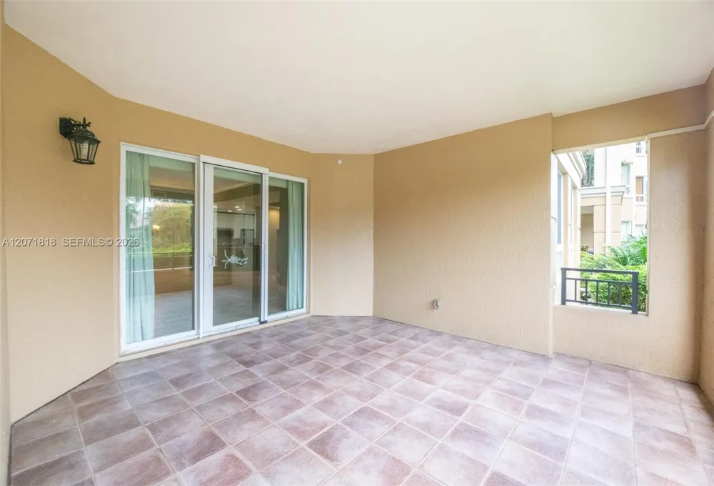 16135 Emerald Estates Dr #165 Weston, FL 33331