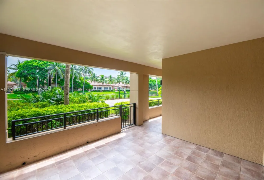 16135 Emerald Estates Dr #165 Weston, FL 33331