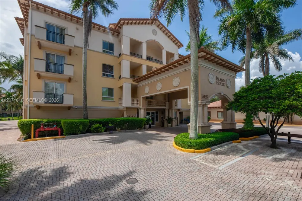 16135 Emerald Estates Dr #165 Weston, FL 33331
